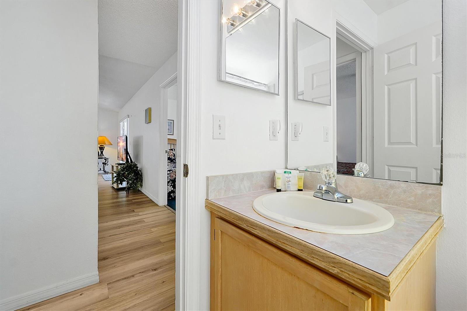Image 21 of 36 For 7807 Turkey Oak Lane