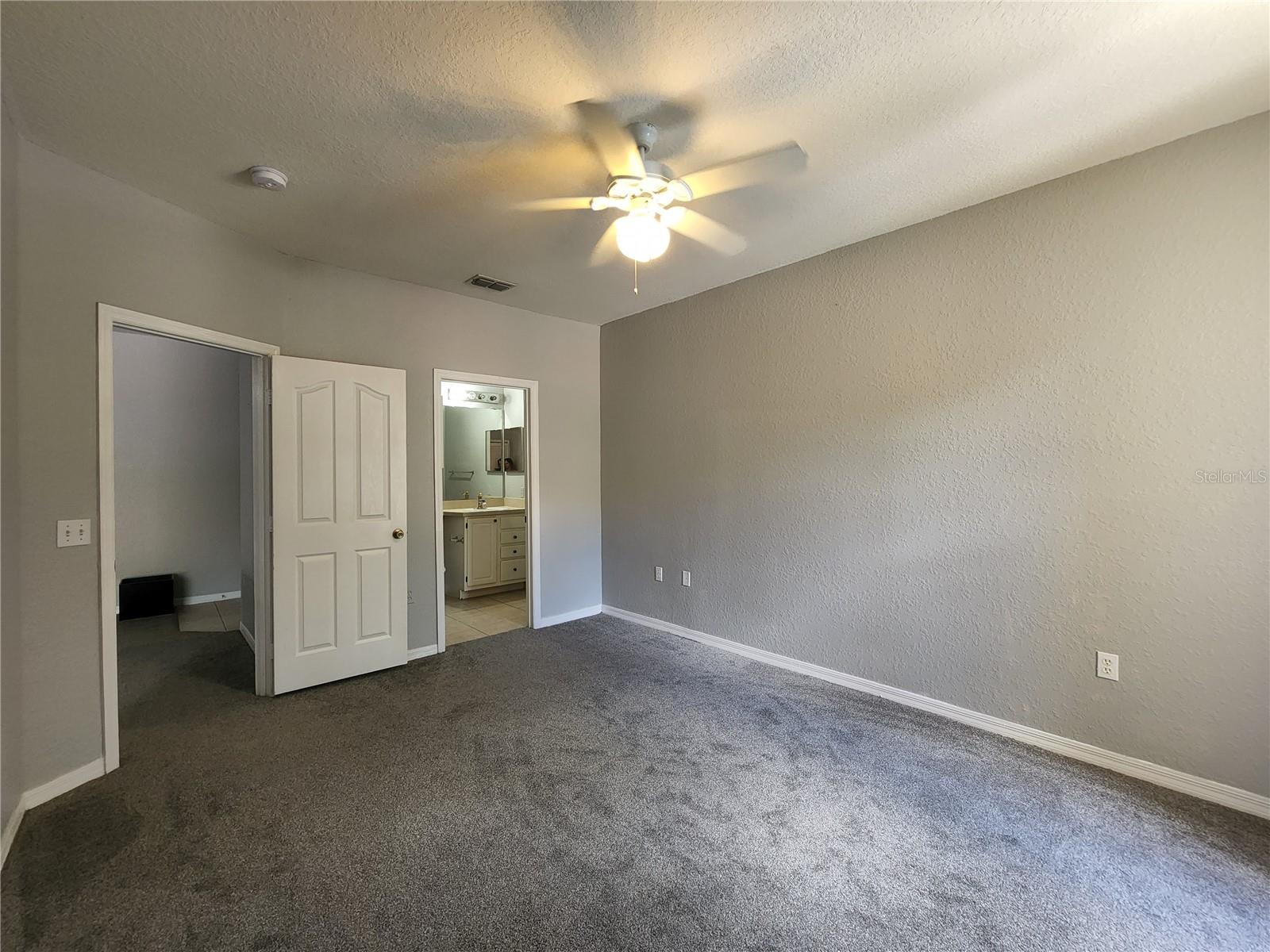 Image 17 of 48 For 1325 Lake Shadow Circle 12205