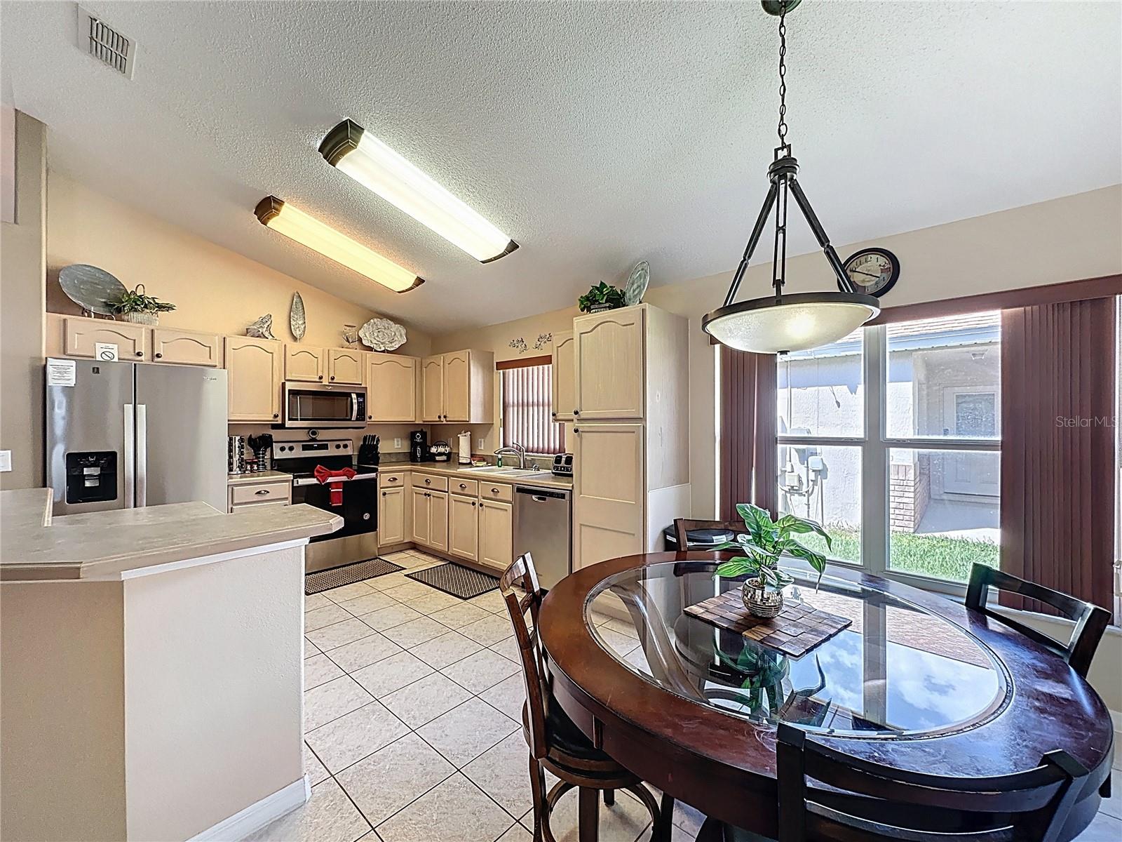 Image 23 of 58 For 8019 Indian Creek Boulevard