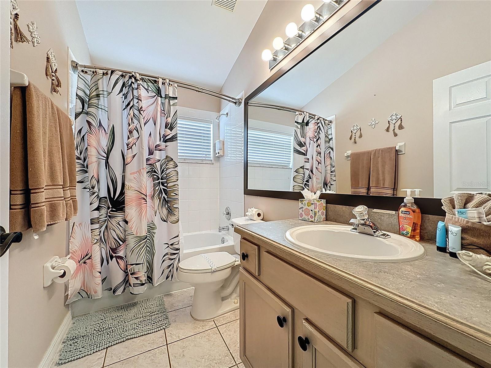 Image 31 of 58 For 8019 Indian Creek Boulevard