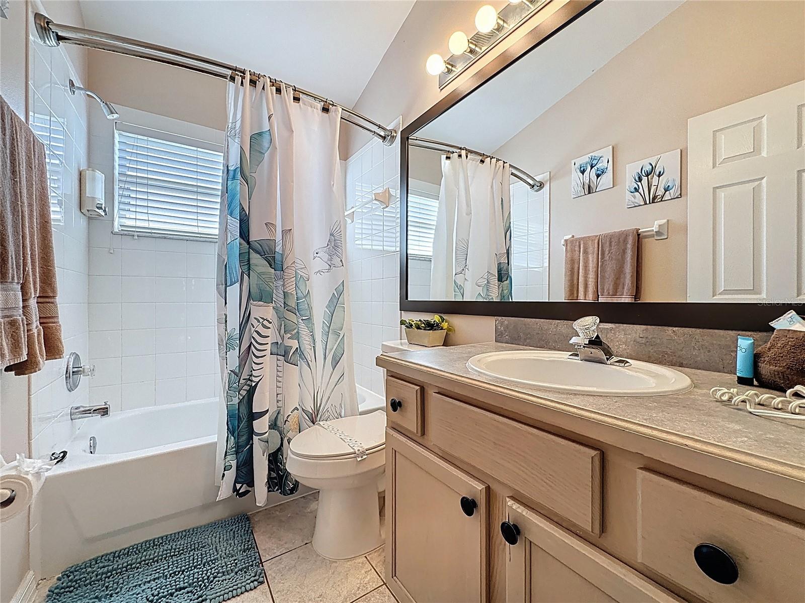 Image 40 of 58 For 8019 Indian Creek Boulevard