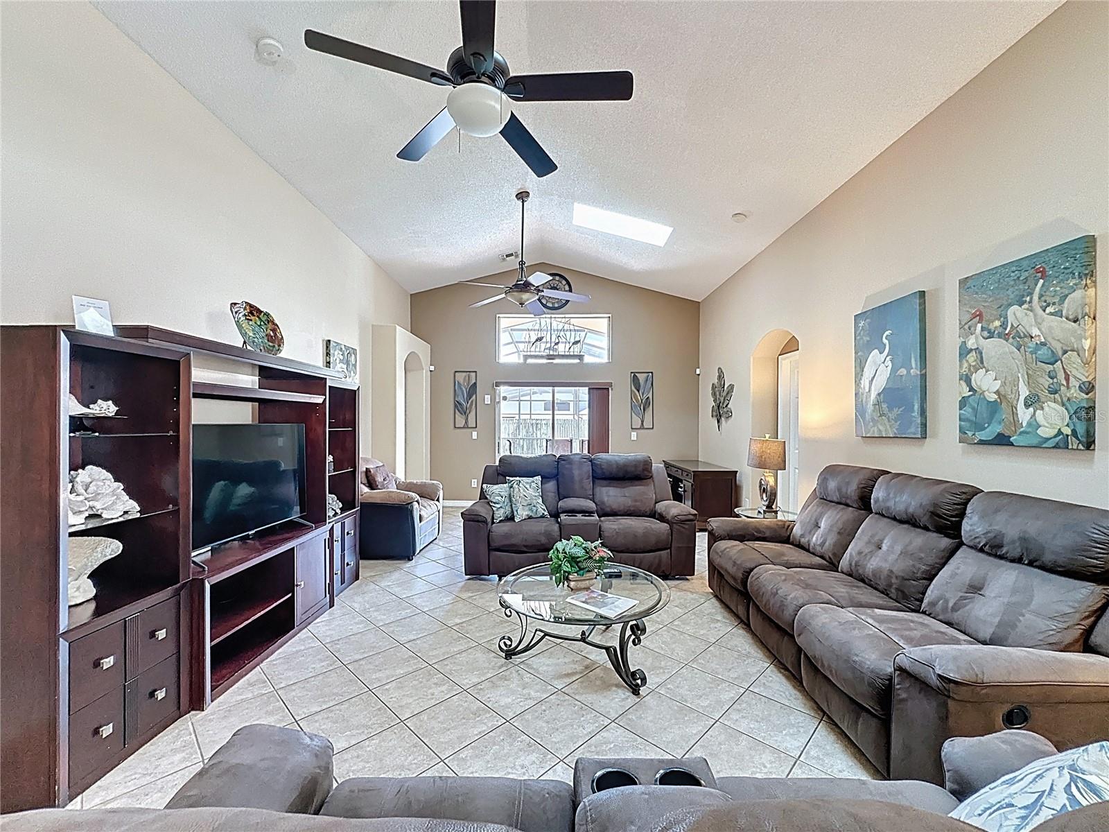 Image 8 of 58 For 8019 Indian Creek Boulevard