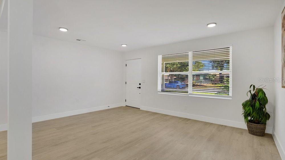 Image 4 of 35 For 118 Deacon Jones Boulevard