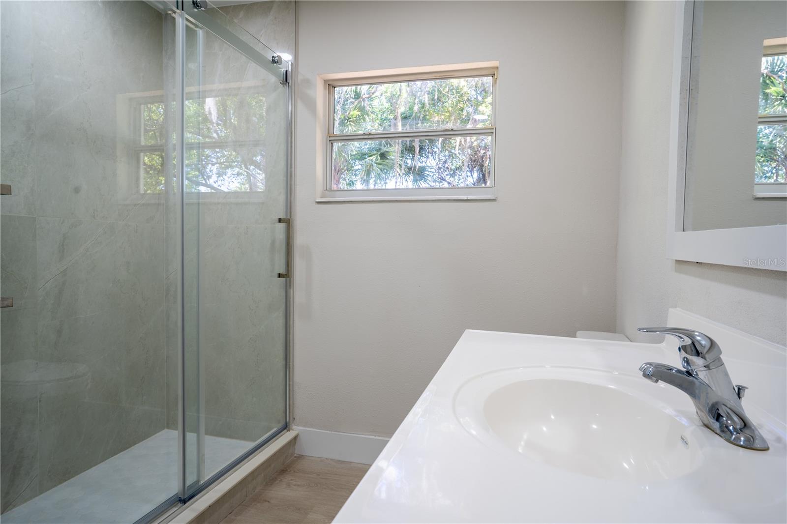 Image 15 of 16 For 453 Jessup Avenue