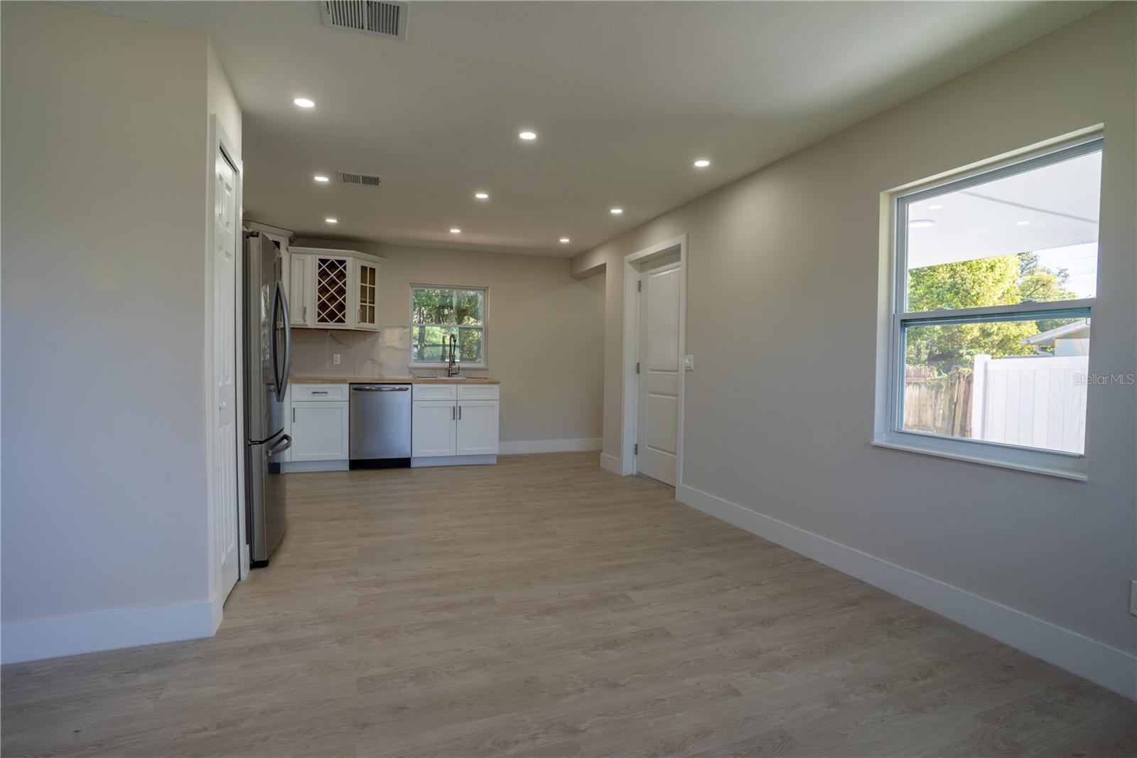 Image 4 of 16 For 453 Jessup Avenue