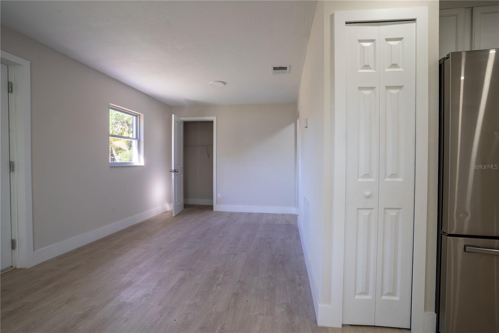 Image 8 of 16 For 453 Jessup Avenue