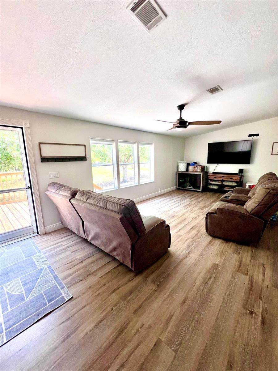 Image 3 of 15 For 3900 Glassman Road
