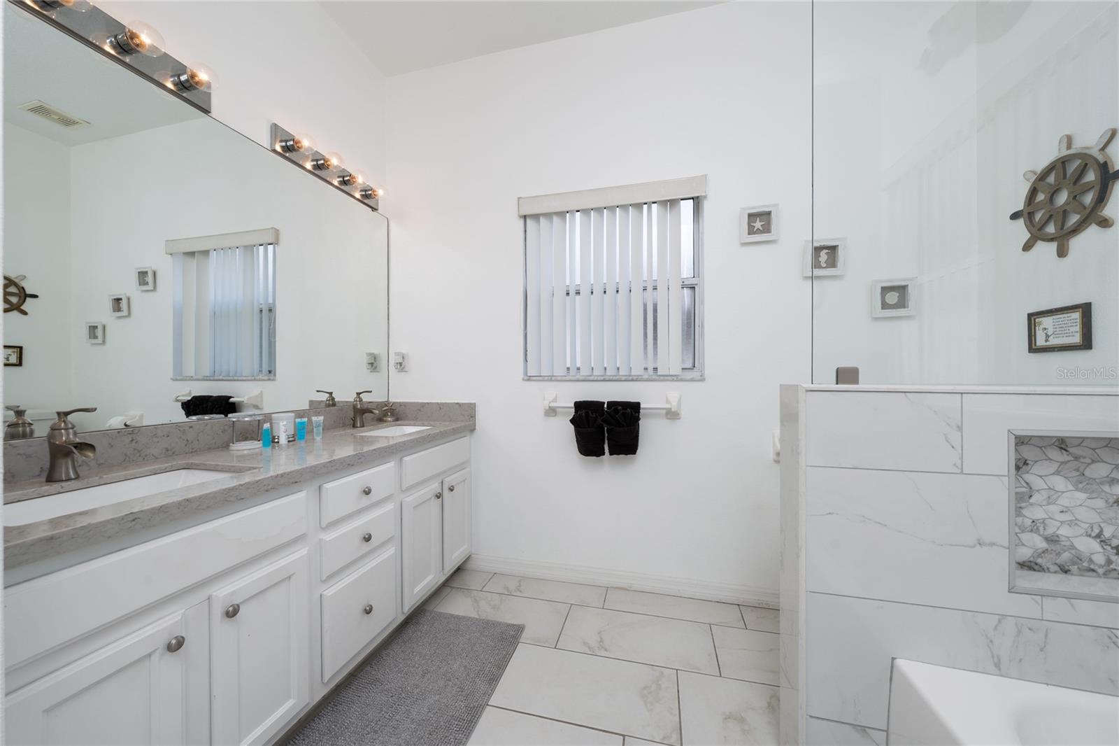 Image 18 of 28 For 2902 Paddington Way