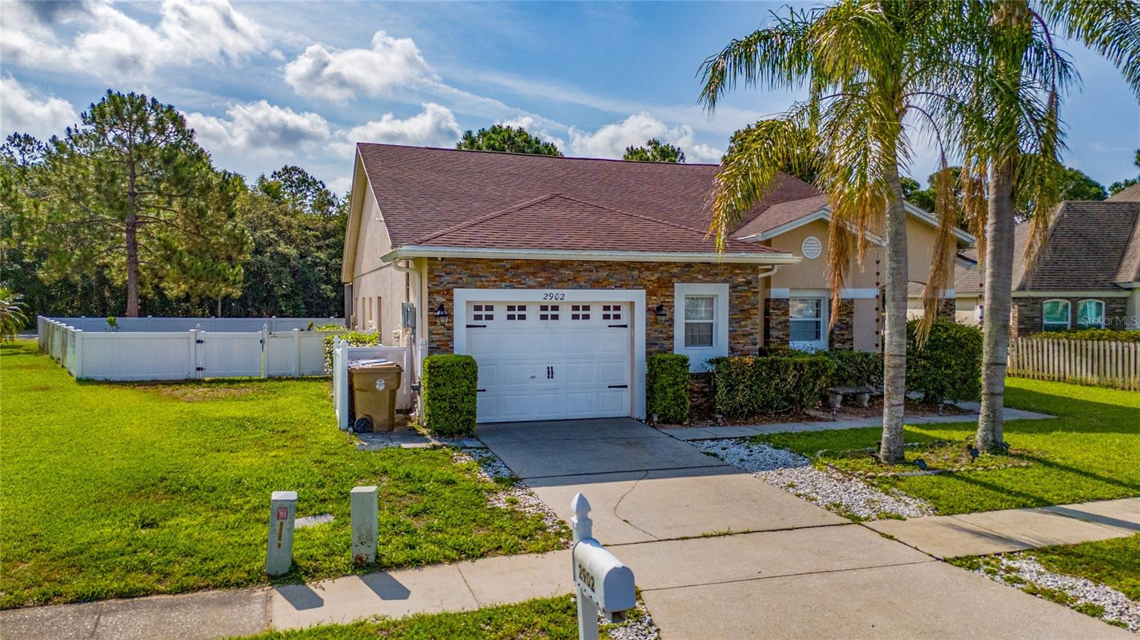 Image 2 of 28 For 2902 Paddington Way