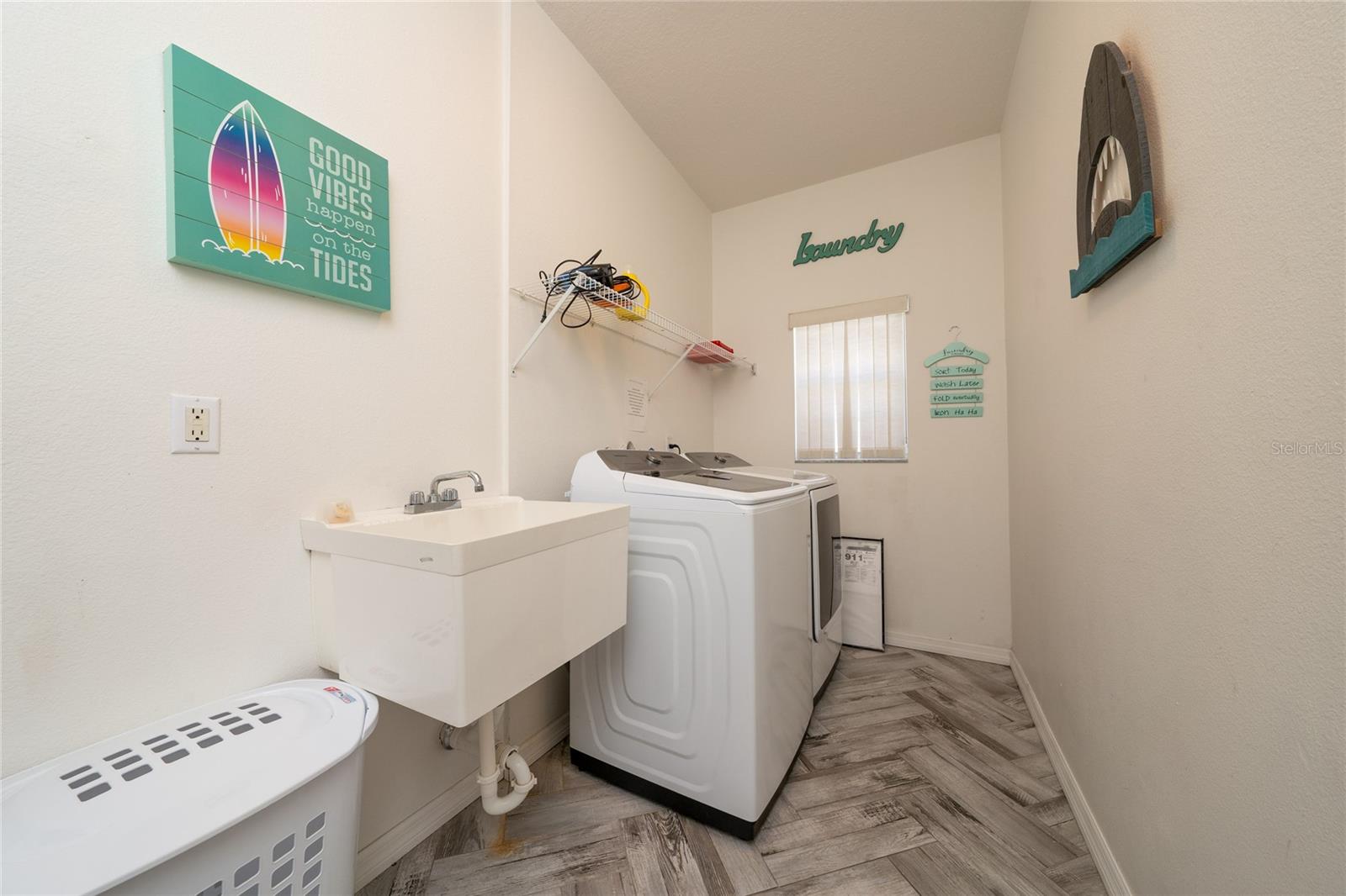 Image 20 of 28 For 2902 Paddington Way