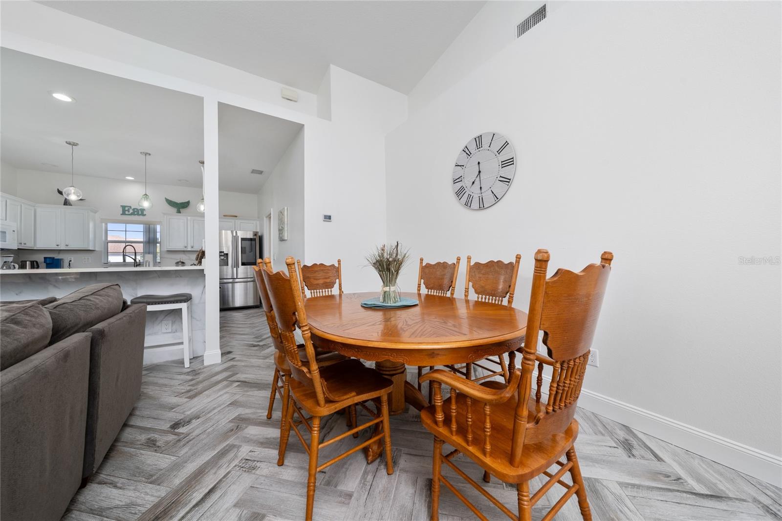 Image 7 of 28 For 2902 Paddington Way