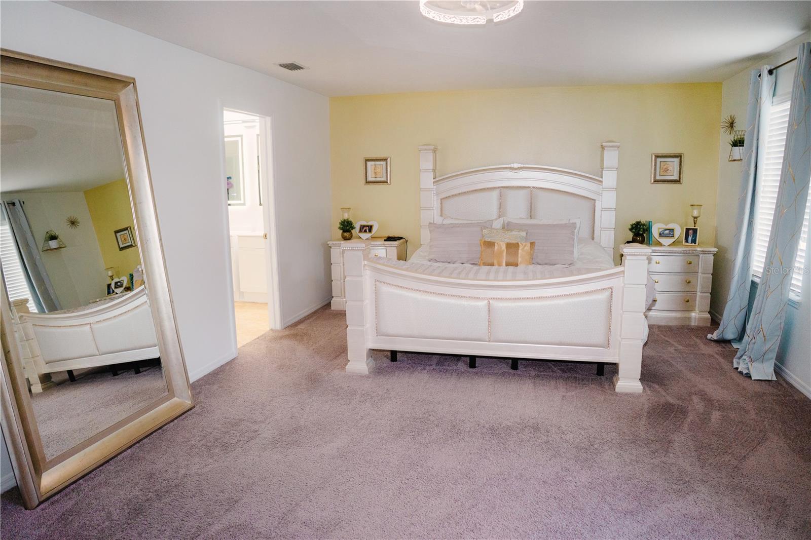Listing photo id 31 for 12236 Fairlawn Drive