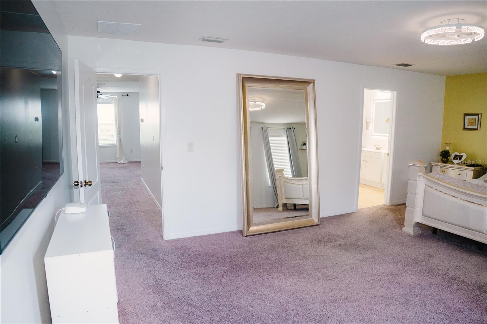Listing photo id 32 for 12236 Fairlawn Drive