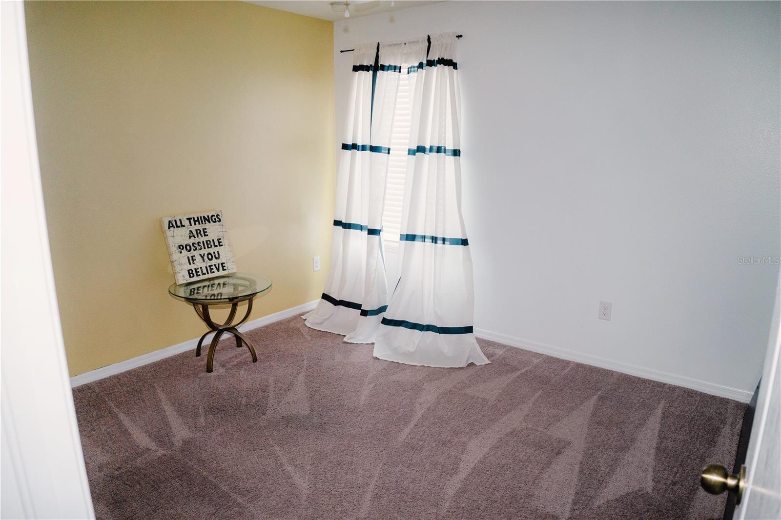 Listing photo id 36 for 12236 Fairlawn Drive