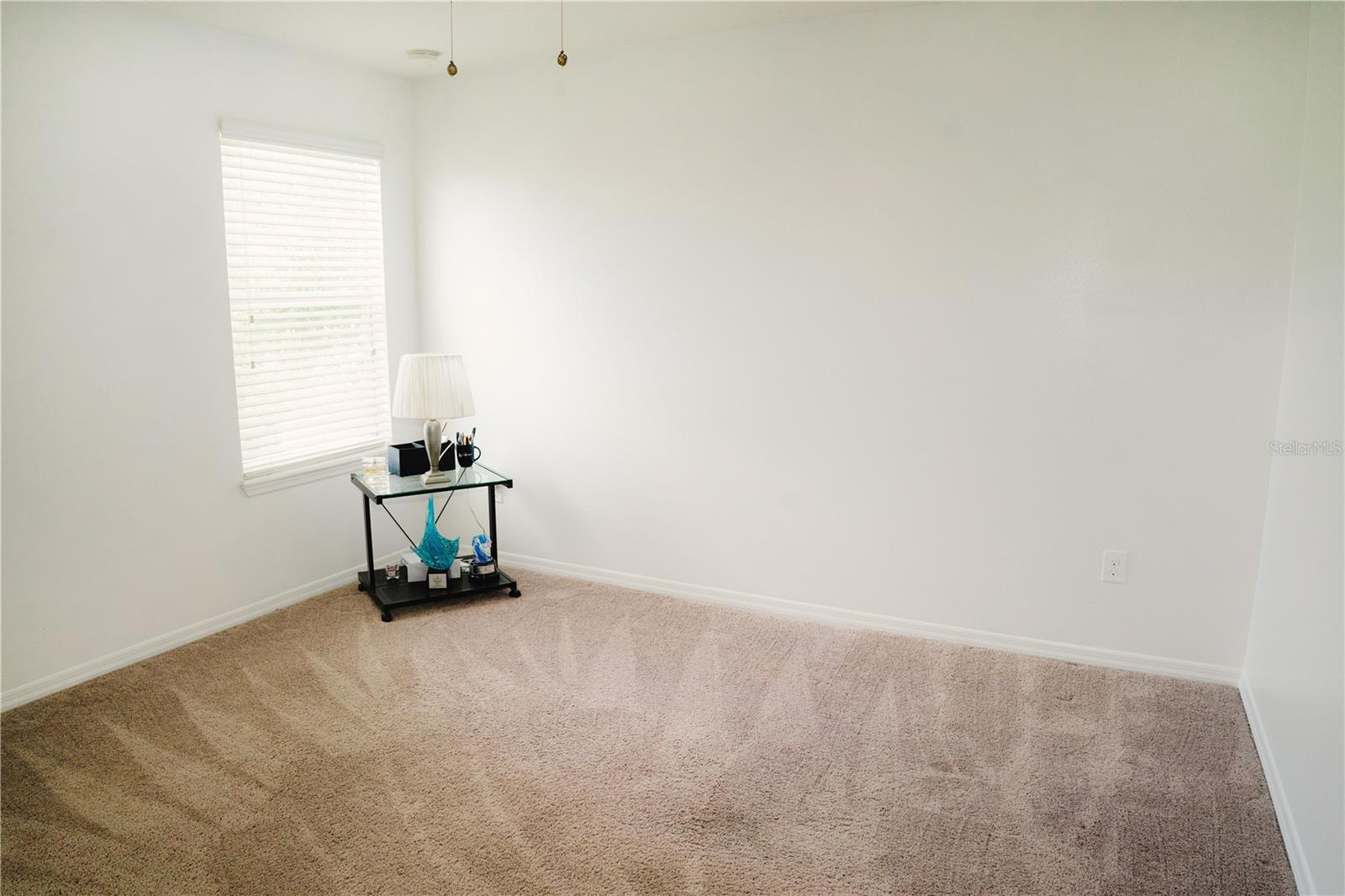 Listing photo id 42 for 12236 Fairlawn Drive