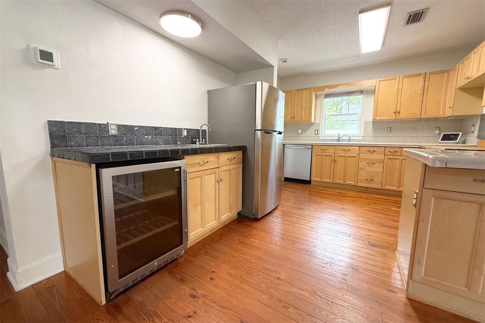 Image 8 of 20 For 2810 Elizabeth Avenue