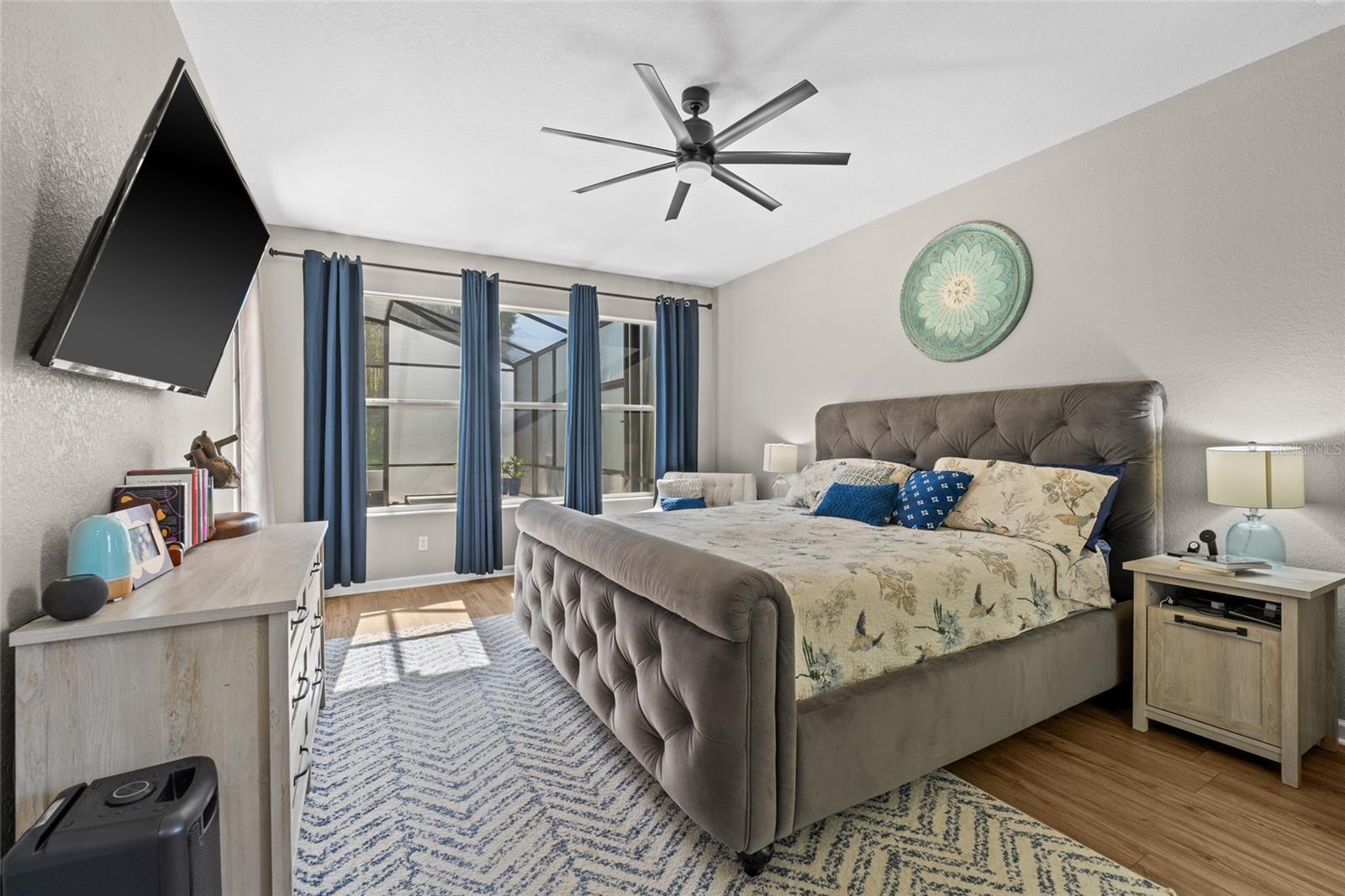 Image 13 of 31 For 2821 Columbus Avenue