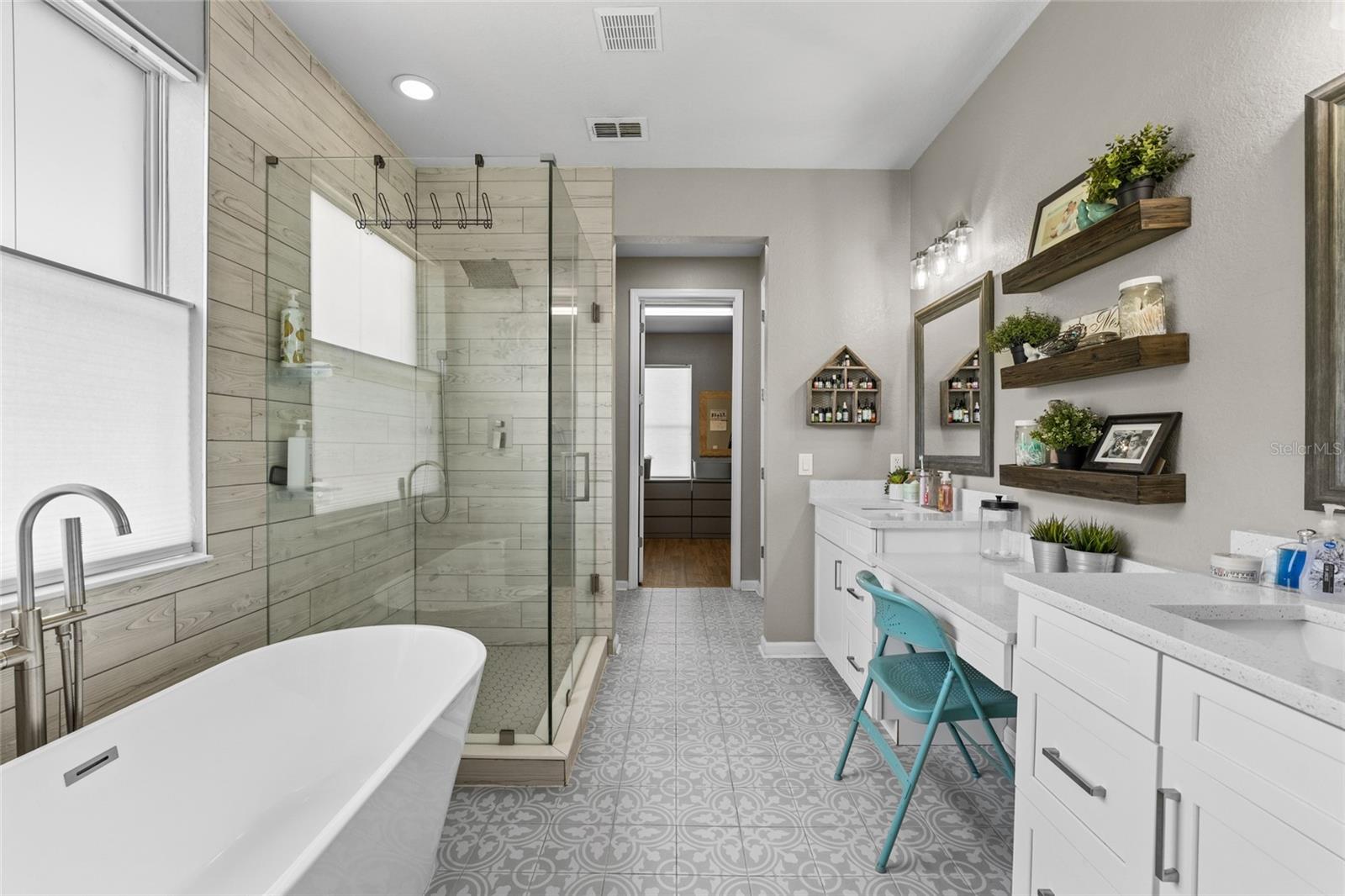 Image 14 of 31 For 2821 Columbus Avenue