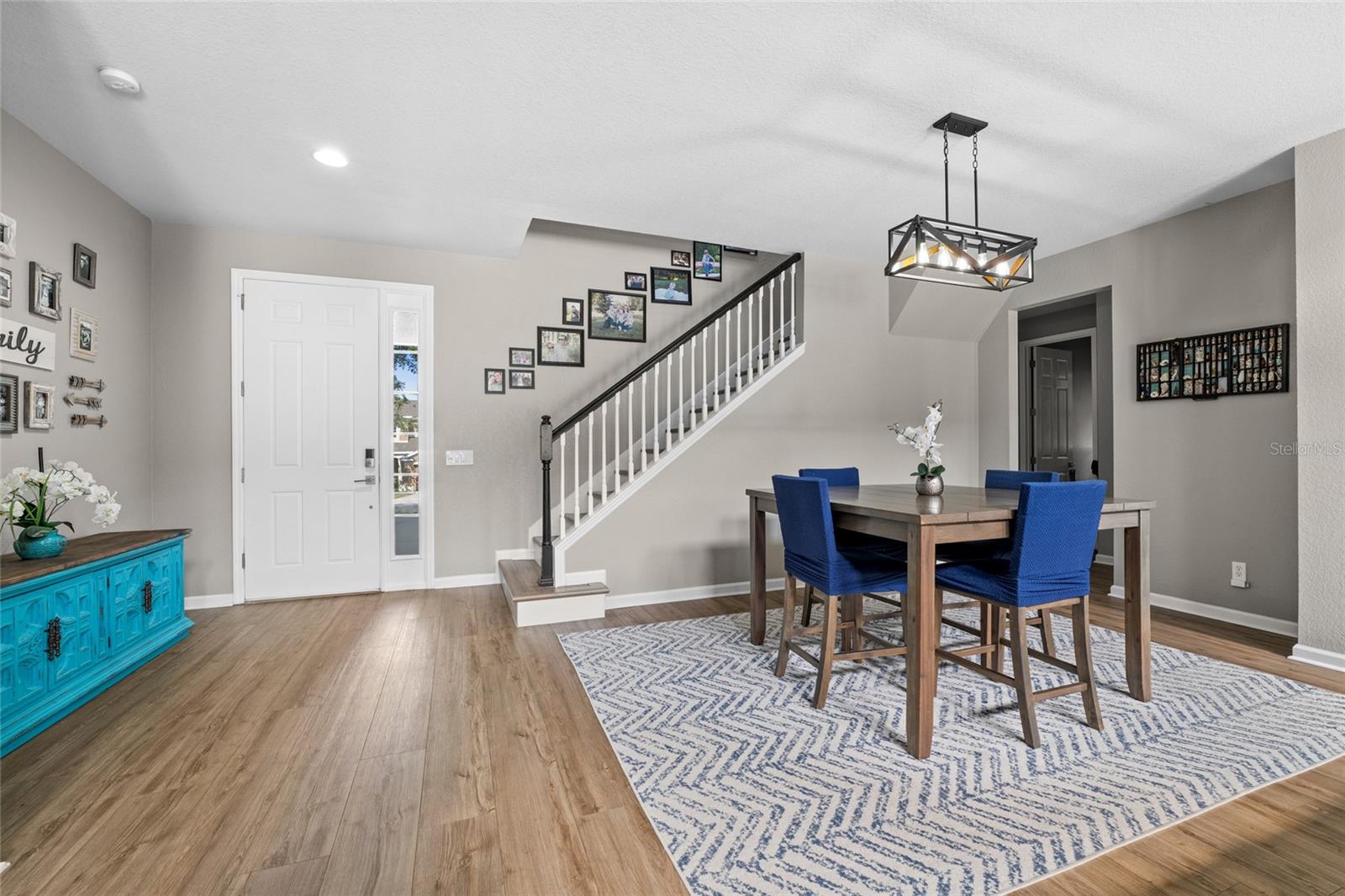 Image 4 of 31 For 2821 Columbus Avenue