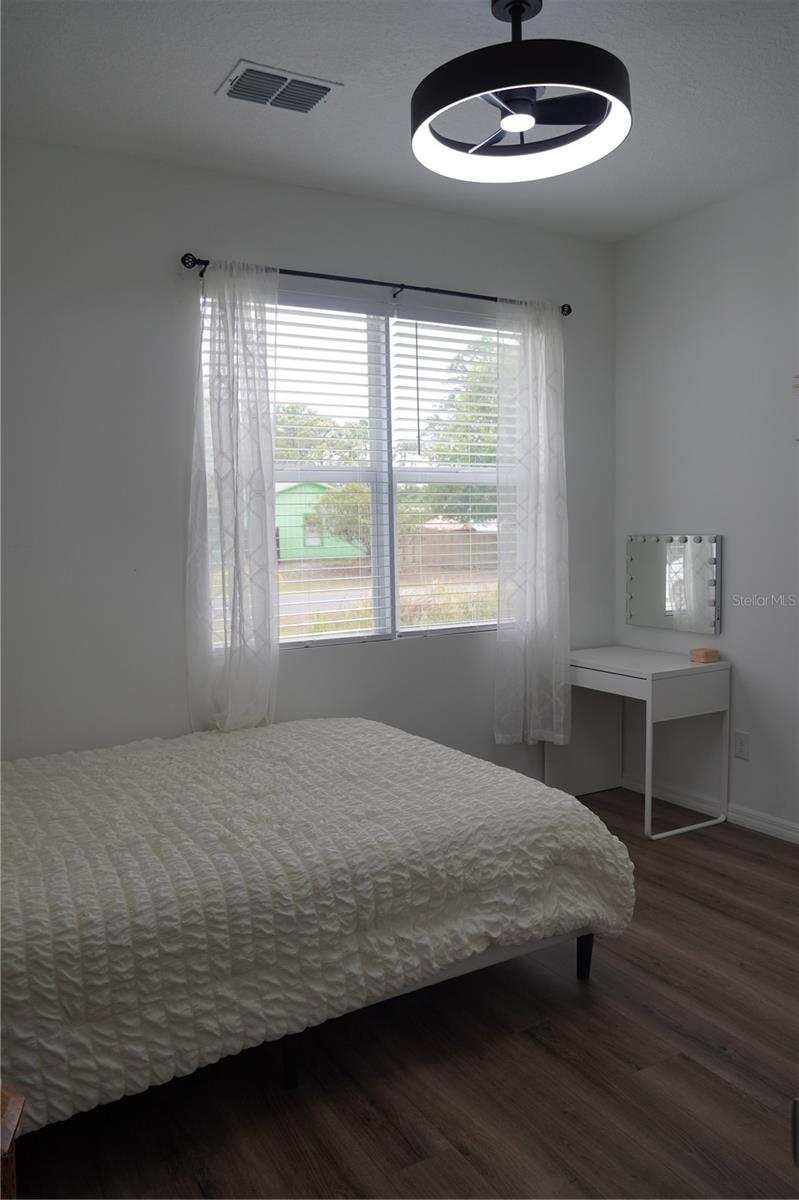 Image 11 of 18 For 1181 Ivanhoe Street Nw