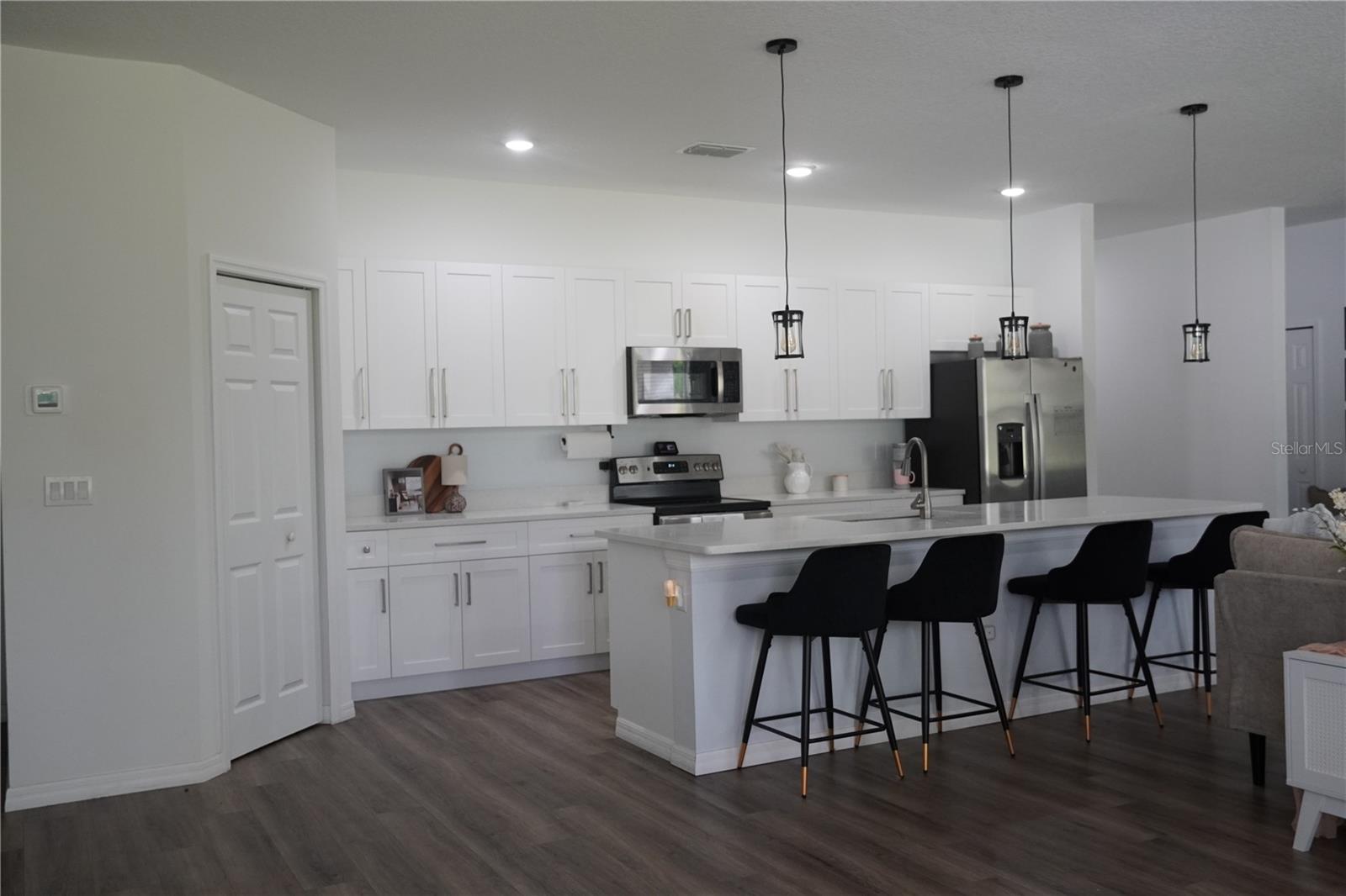 Image 3 of 18 For 1181 Ivanhoe Street Nw