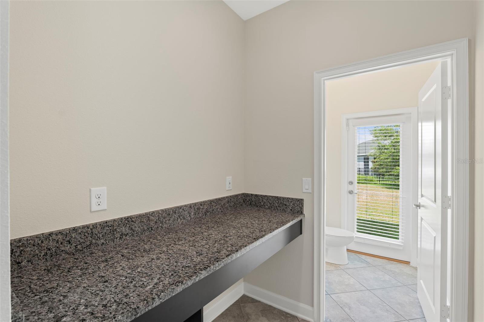 Image 13 of 40 For 2901 Harvest Hill Lane