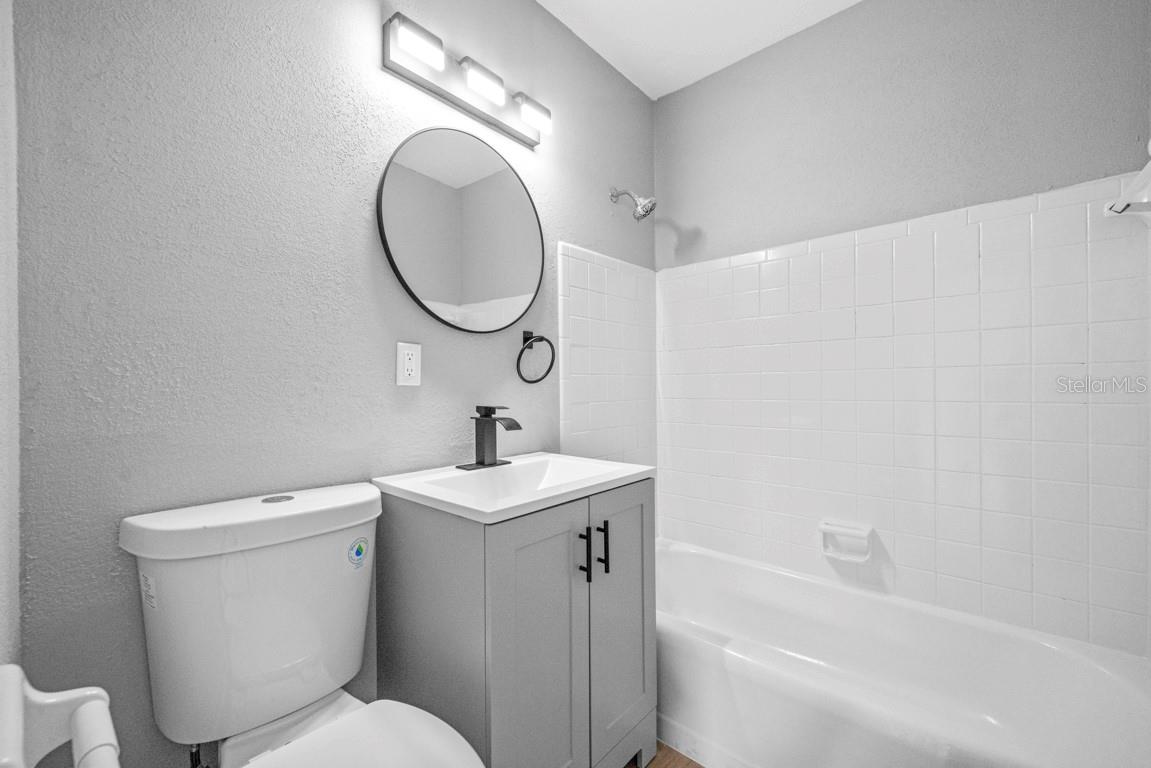 Image 21 of 42 For 4445 Stuart Ave