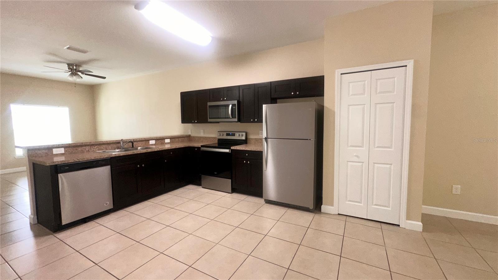 Image 4 of 16 For 1109 Najac Lane B