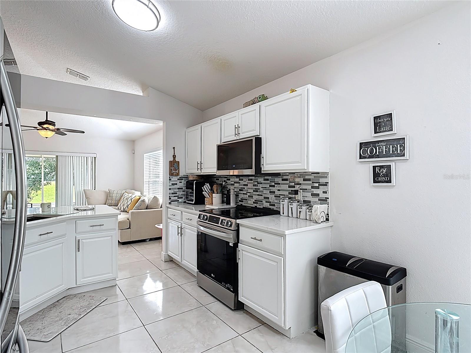 Image 10 of 33 For 5577 Sycamore Canyon Drive