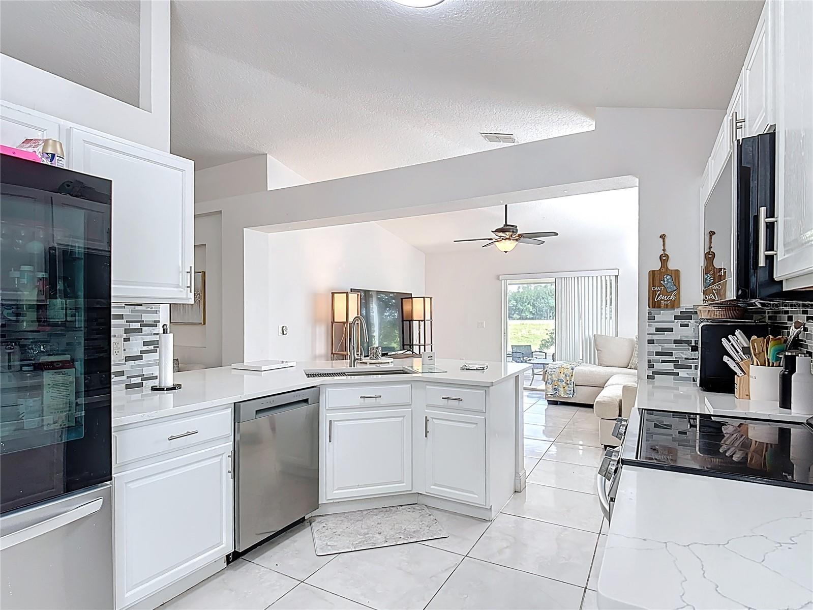 Image 11 of 33 For 5577 Sycamore Canyon Drive
