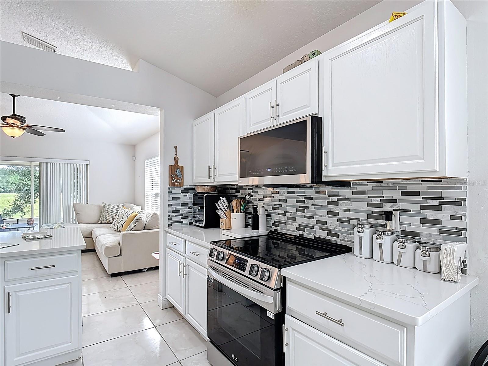 Image 12 of 33 For 5577 Sycamore Canyon Drive