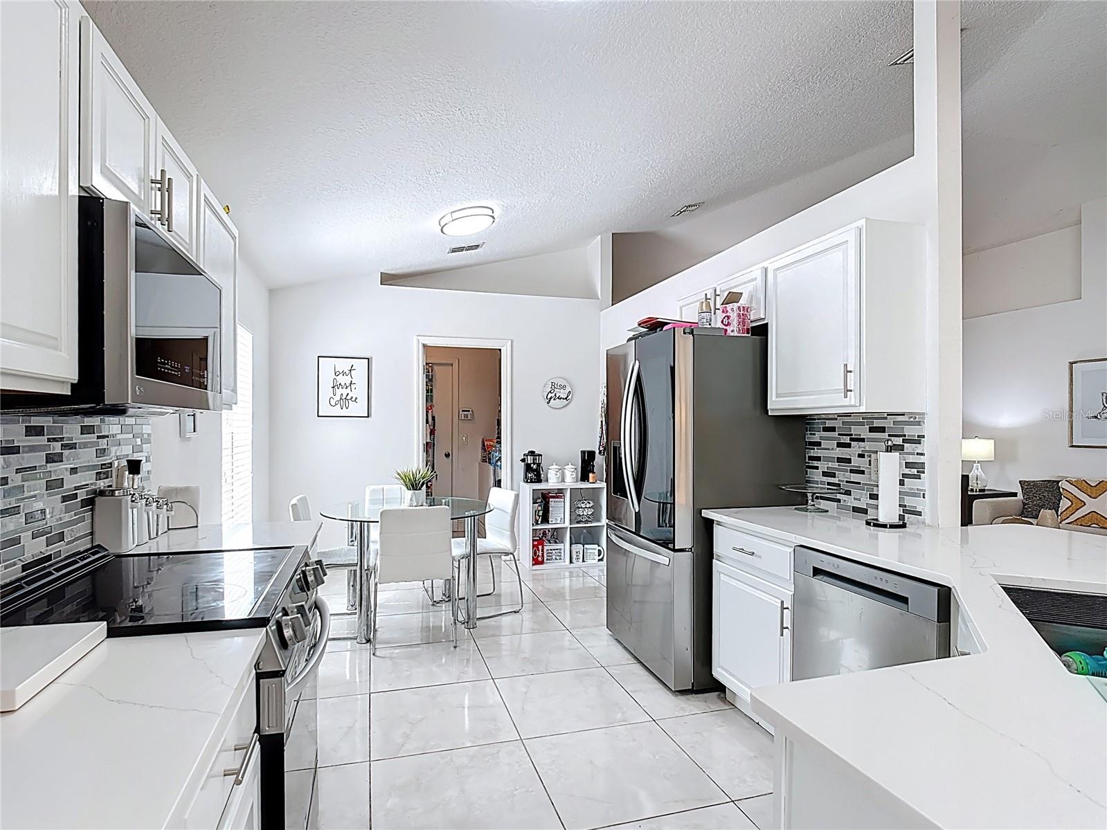 Image 13 of 33 For 5577 Sycamore Canyon Drive