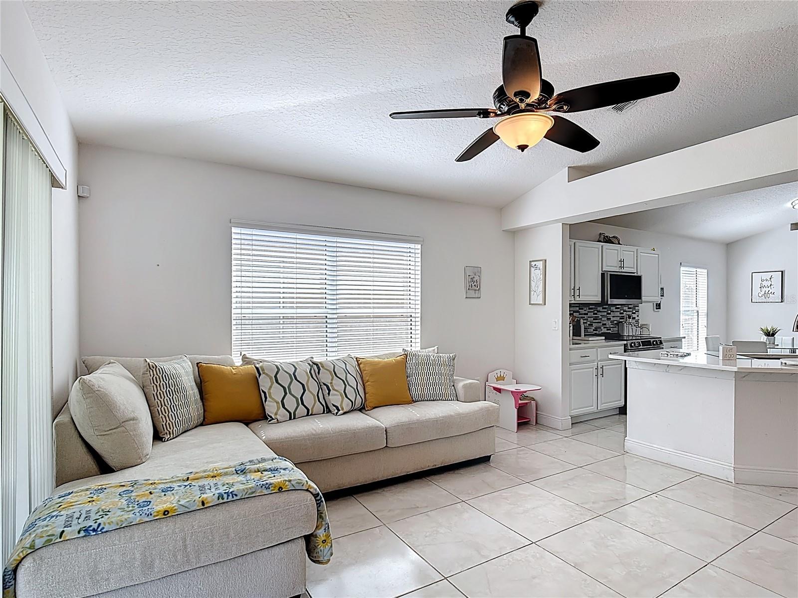 Image 18 of 33 For 5577 Sycamore Canyon Drive