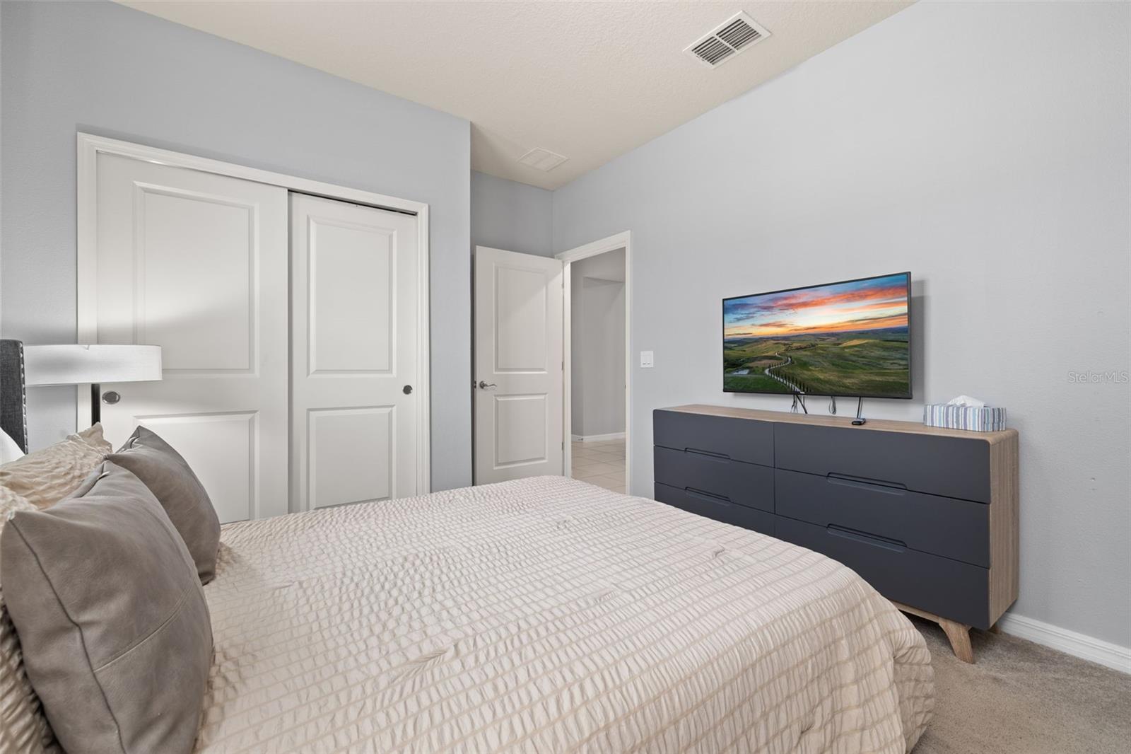 Image 16 of 94 For 971 Paradise Drive
