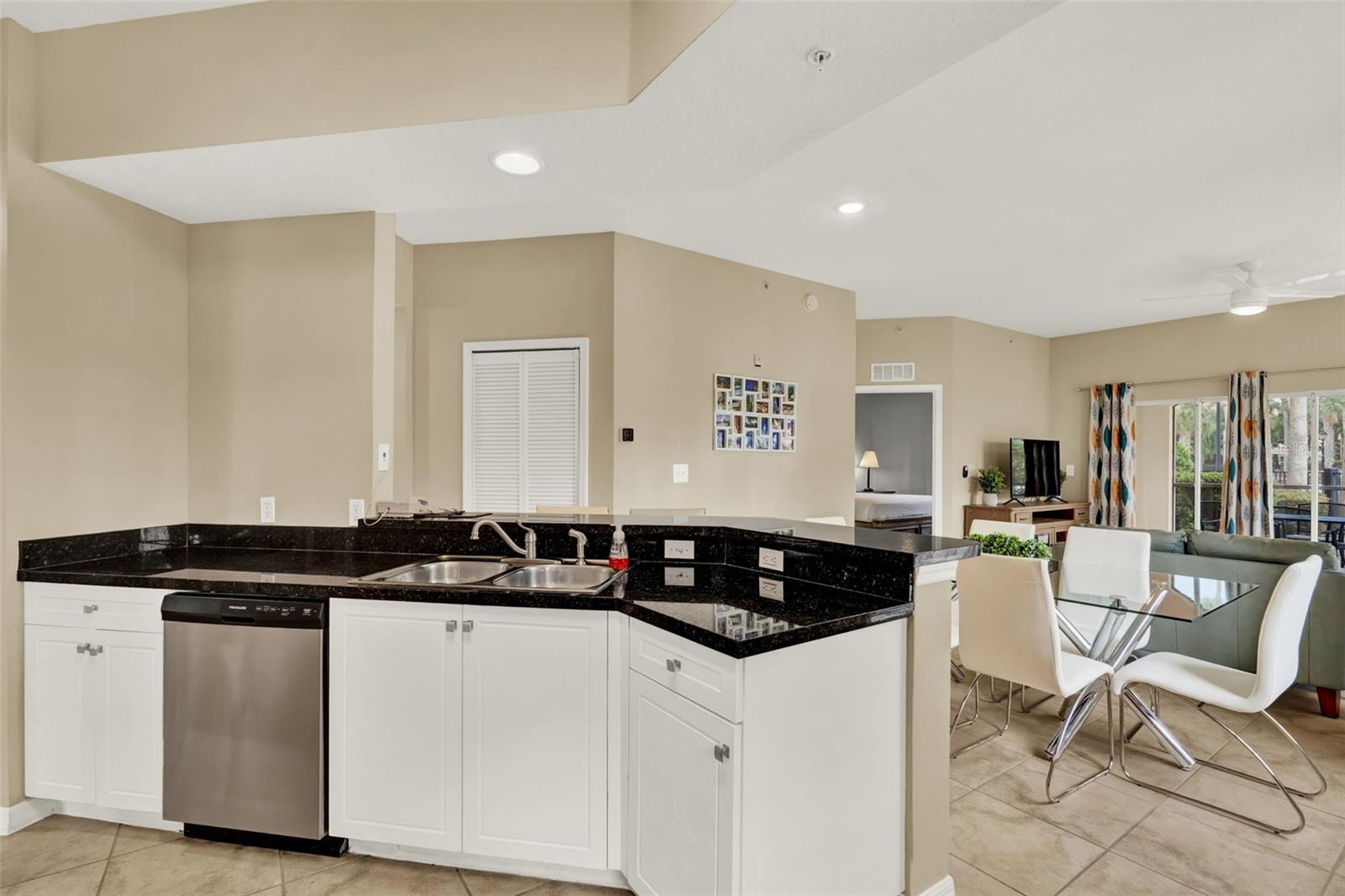 Image 11 of 49 For 8601 Worldquest Boulevard B1-u3101