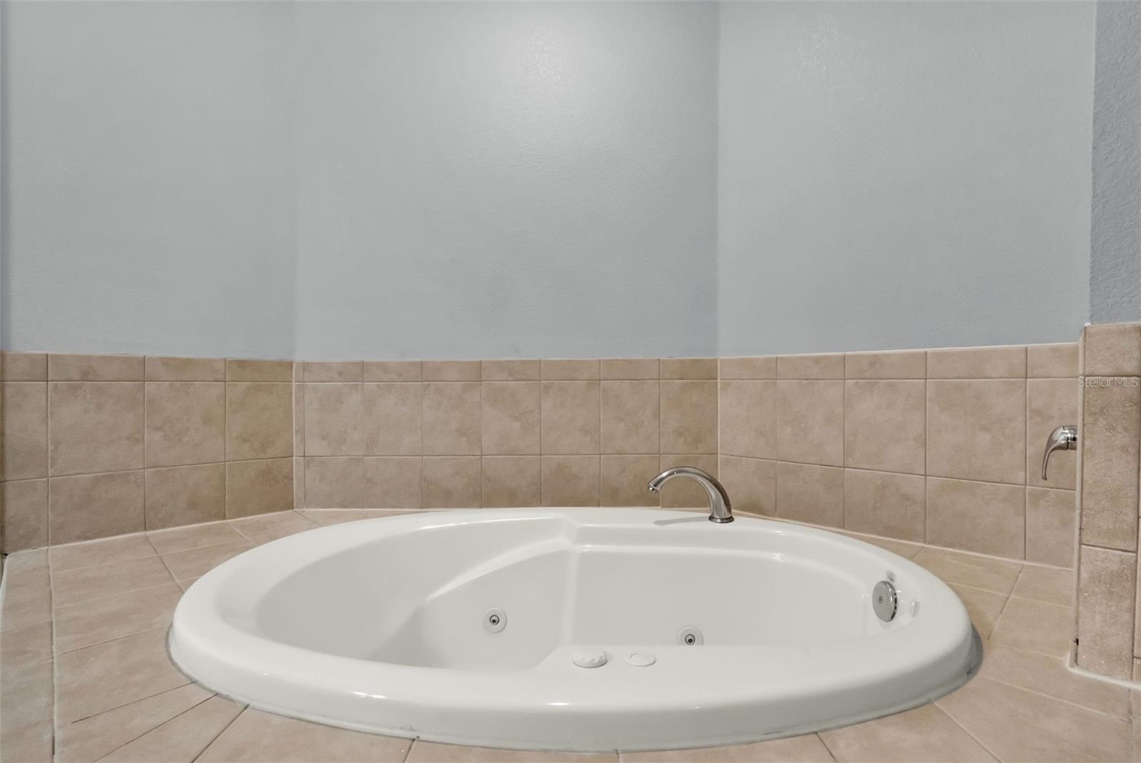 Image 26 of 49 For 8601 Worldquest Boulevard B1-u3101