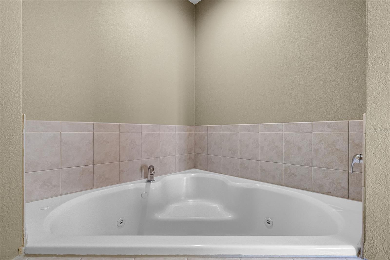 Image 23 of 53 For 8601 Worldquest Boulevard 3502