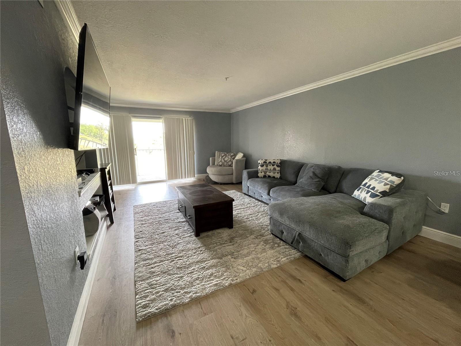 Image 3 of 25 For 13905 Fairway Island Drive 1035