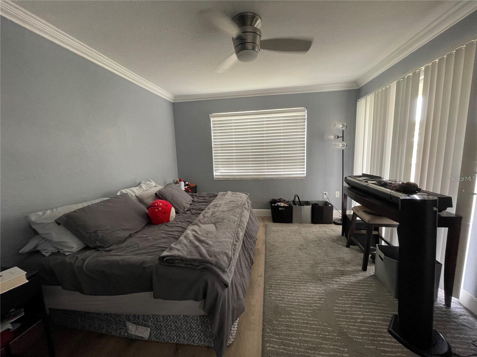 Image 8 of 25 For 13905 Fairway Island Drive 1035