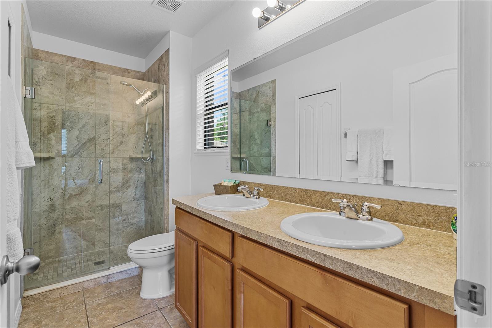 Image 13 of 37 For 1103 Cypress Pointe Boulevard