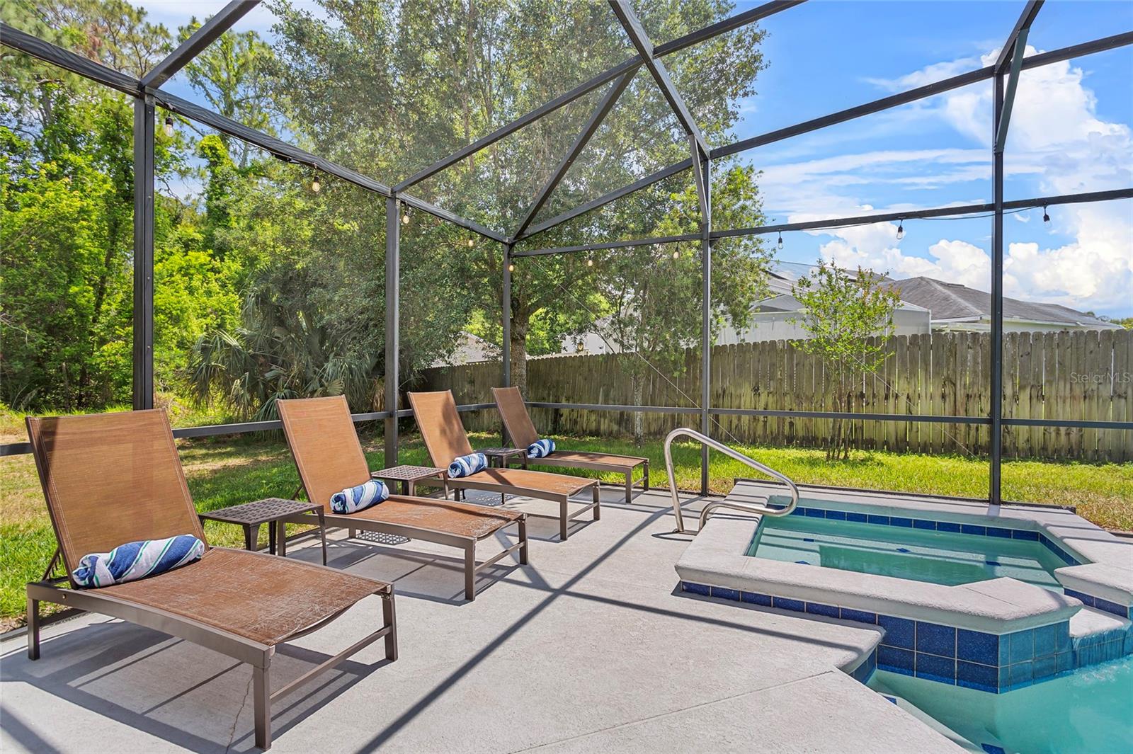 Image 25 of 37 For 1103 Cypress Pointe Boulevard