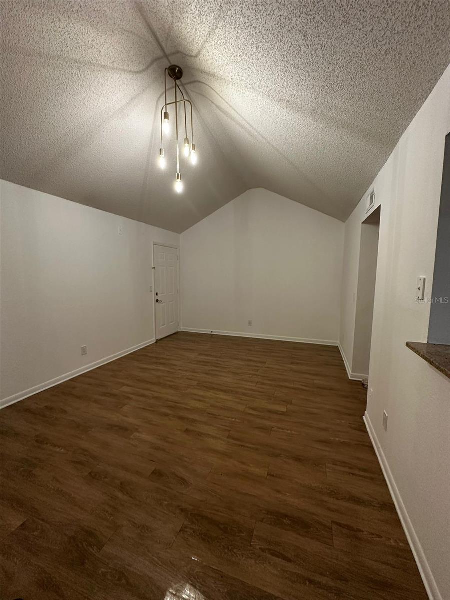 Image 7 of 21 For 11574 Westwood Boulevard 1133