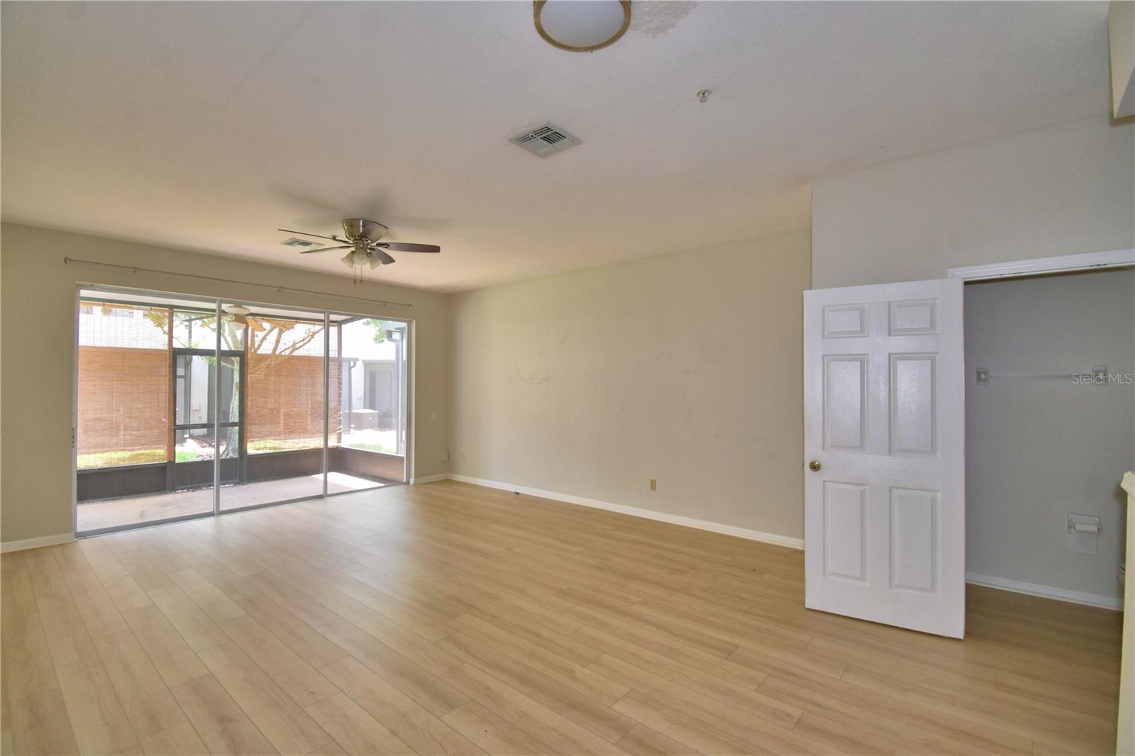Image 11 of 51 For 3151 Sinclair Street 104