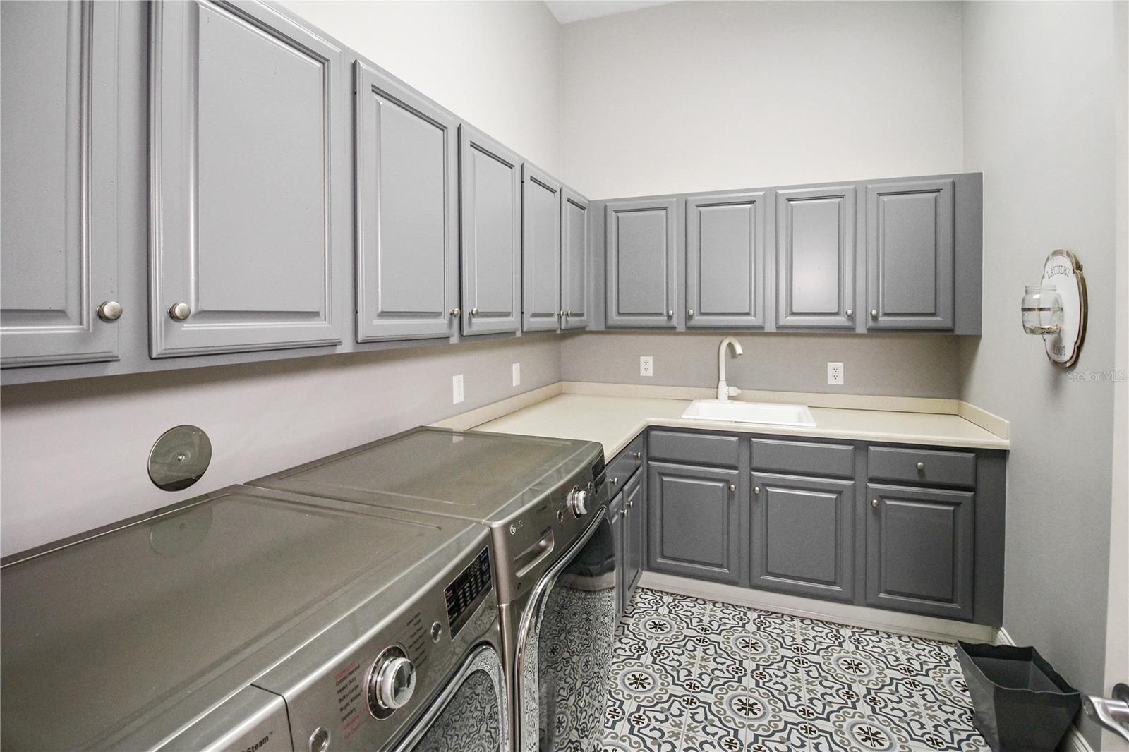 Image 24 of 64 For 202 Acadia Terrace