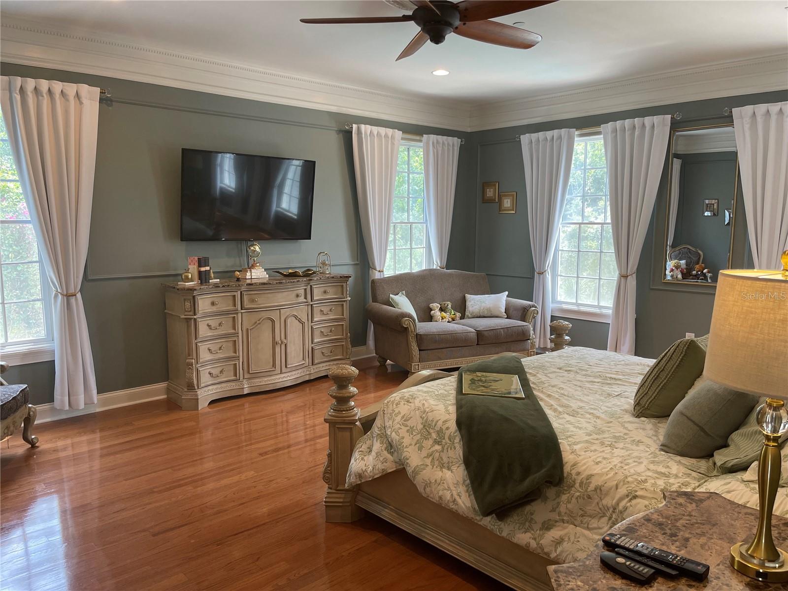 Image 33 of 64 For 202 Acadia Terrace
