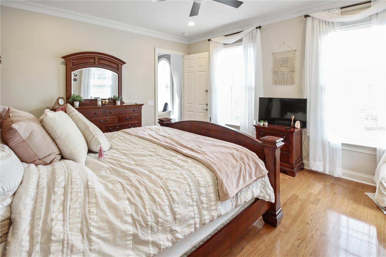 Image 38 of 64 For 202 Acadia Terrace