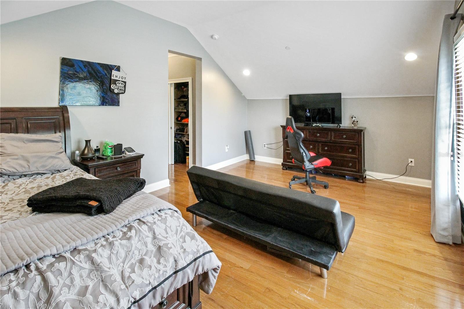 Image 44 of 64 For 202 Acadia Terrace