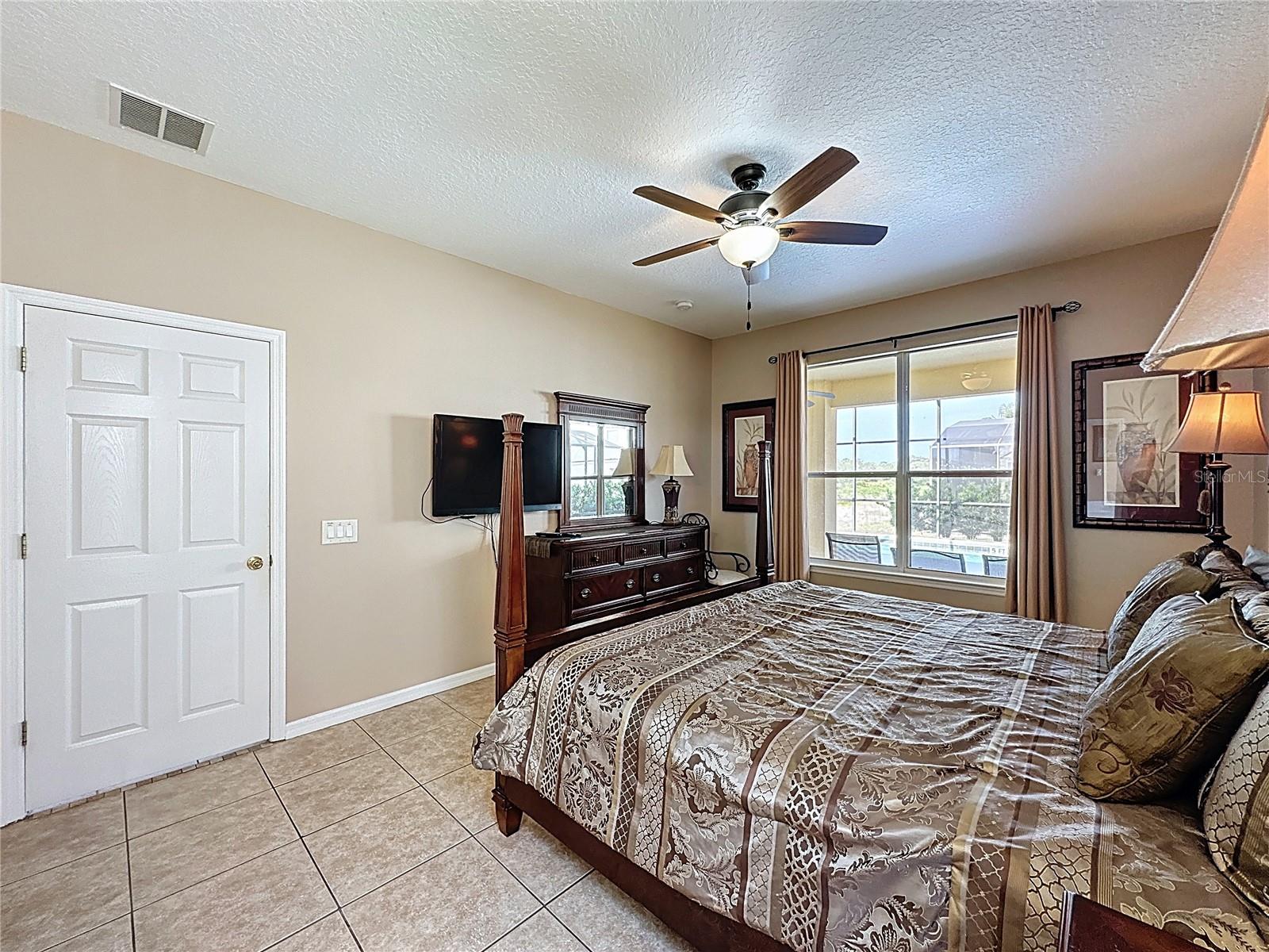 Image 38 of 95 For 219 Rosso Drive