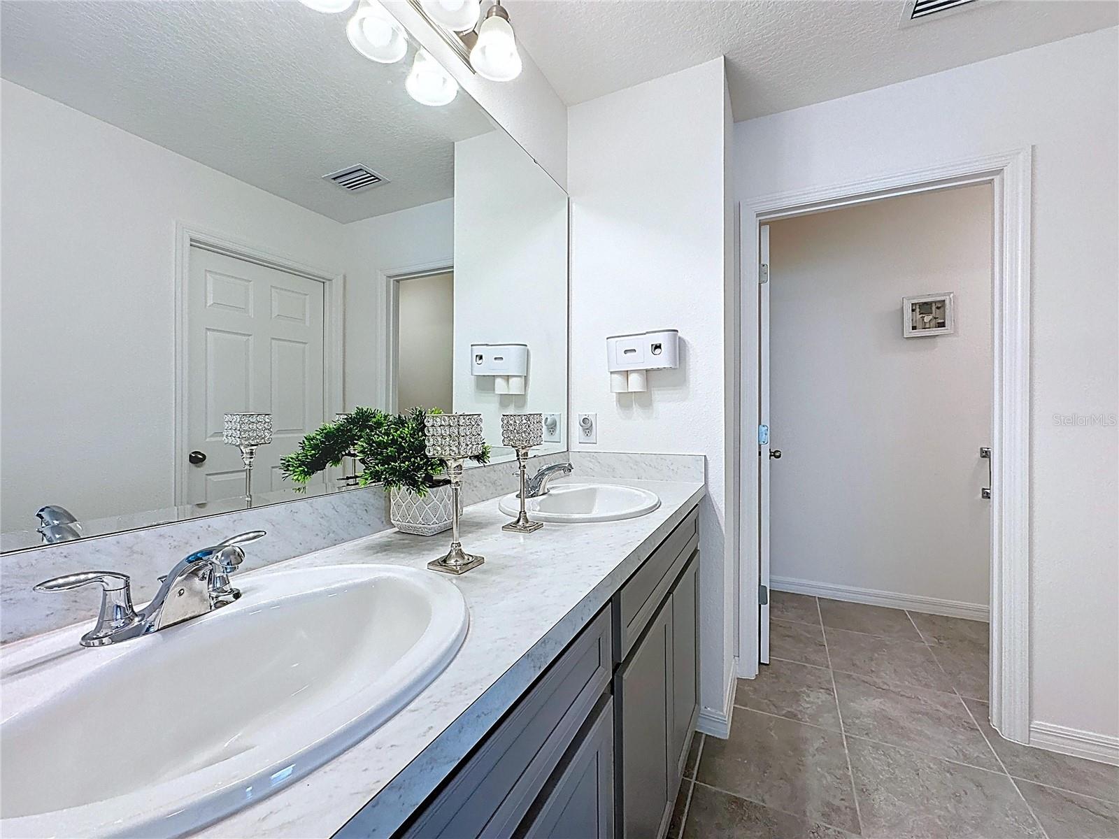 Image 66 of 95 For 1181 Lone Palm Way