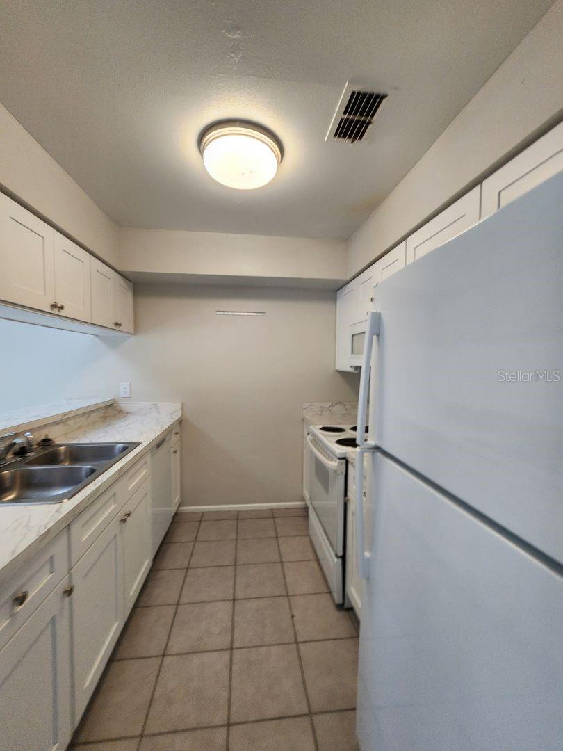 Image 5 of 14 For 2760 Gray Fox Lane